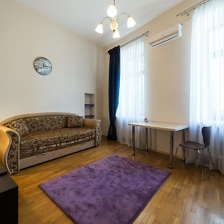 Cozy Apartment In Centre Of Kiev Exterior photo